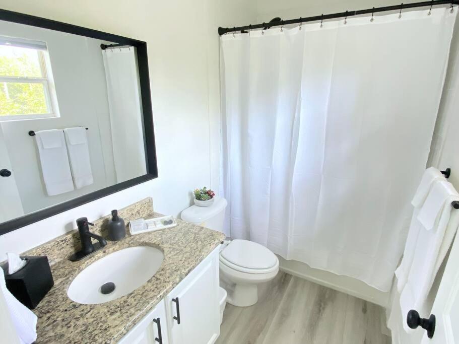 Sanctuary Gainesville Bright 2 Bedroom King Condo Exterior foto